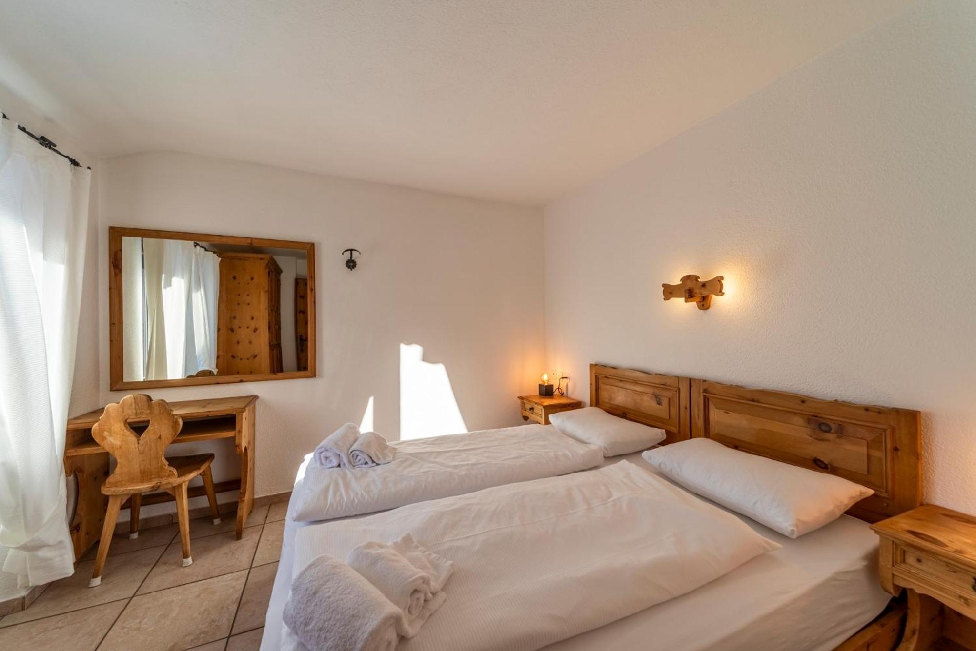 Silva Appartments And Rooms Silvaplana Habitación foto